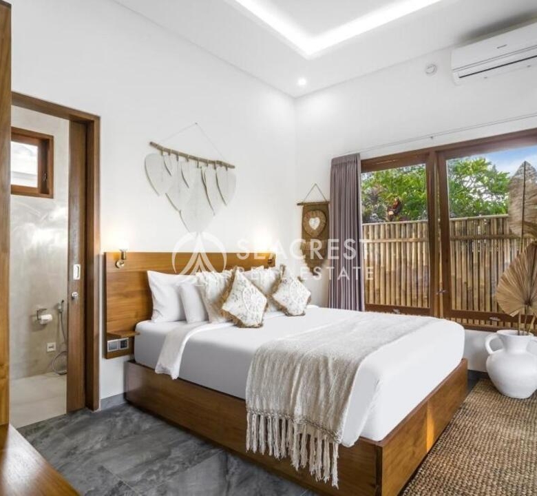 Exquisite 2-Bedroom Villa with Rice Field Views in Batuan, South Ubud