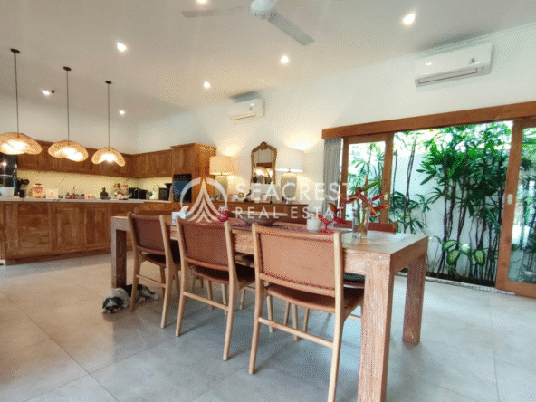 Family Villa in Peaceful Buduk (1)