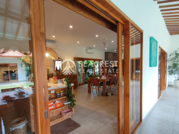 Family Villa in Peaceful Buduk (11)