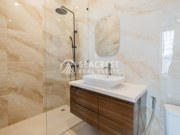 SPV530 Move in Ready Freehold Villa in the Heart of Berawa